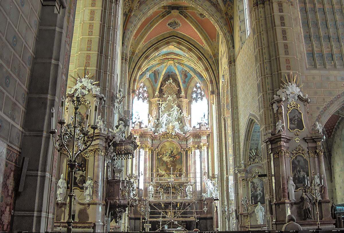Базилика Вознесения Девы Марии, интерьер